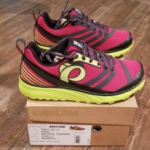 Pearl lZUMI Womens EM Trail N2 V2 Training New